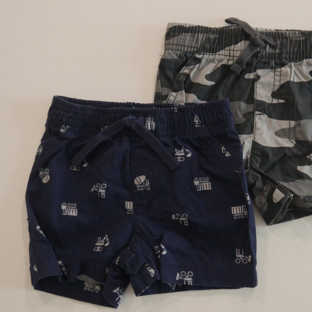 2 pairs of shorts